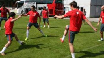 La afición llena Lezama tras el regreso del Athletic de Austria