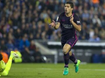 Luis Suárez celebra el 0-3.