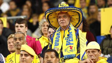 Aficionados de Las Palmas durante el encuentro de la Copa del Rey.