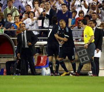 Su último partido en el Real Madrid fue en el estadio de la Romareda el 24 de abril de 2010, frente al Real Zaragoza, el mismo estadio en el que había debutado en primera división 16 años antes, marcando gol en el último balón que tocó con la camiseta del Real Madrid ya que, tras marcar gol con un esguince en el tobillo, tuvo que ser sustituido sin llegar a recuperarse a tiempo antes de que terminase la temporada