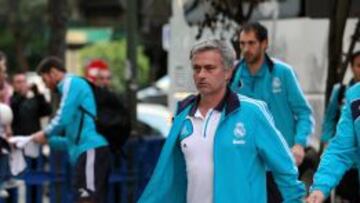 El técnico madridista, a su llegada al hotel Mirasierra Suites.