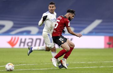 Jugada del penalti de Omar Alderete a Carlos Casemiro. 