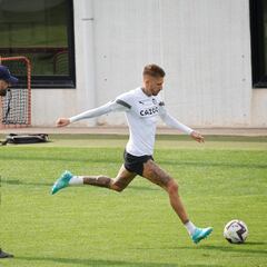 Castillejo apunta al Barça y Gattuso prueba con Foulquier en la medular