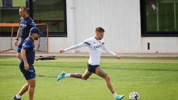 Castillejo apunta al Barça y Gattuso prueba con Foulquier en la medular