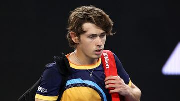 Alex de Miñaur se marcha eliminado del Open de Australia por Fognini.
