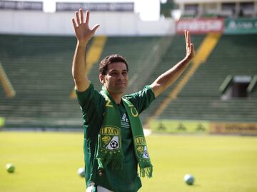 Club León-2014, fue al Hellas Verona el mismo año y regresó en 2016 al Atlas