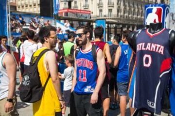 Zaragoza se engalana y disfruta al máximo con el NBA Zone