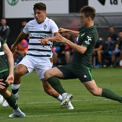 Javi Castro está renovado y el Racing asume un próximo adiós de Jorge Salinas