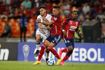 Medellín recibe a San Lorenzo en los playoffs de los octavos de final de la Copa Sudamericana.