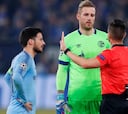 Caída del VAR en el Schalke-City: Del Cerro pitó un penalti 'a ciegas' por un fallo del monitor