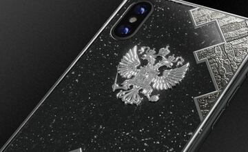 Un iPhone X ruso hecho de Titanio y piedra de meteorito, el m¨®vil m¨¢s ex¨®tico
