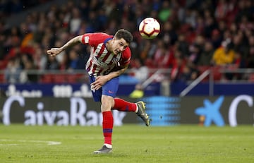 El uruguayo aumentará su estatus la próxima temporada. Muchos clubes europeos quieren hacerse con sus servicios, pero en el Atlético le consideran imprescindible. Se convertirá en el gran referente en la defensa.