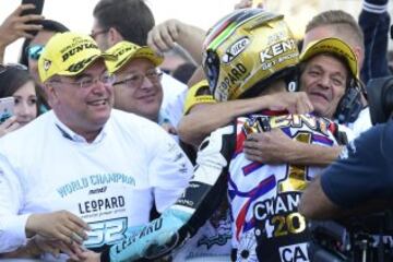 Danny Kent gana su primer campeonato en el Mundial de motociclismo.