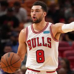 The Chicago Bulls get cleared to restart practice sessions