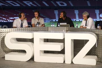 Alfredo Relaño, Saúl Ñíguez, Manu Carreño y Enrique Cerezo.