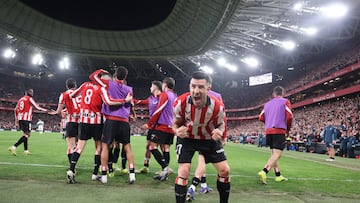 BILBAO, 20/02/2026.- Los jugadores del Athletic Club celebran el gol de Gorka Guruzeta durante el partido correspondiente a la jornada 25 de LaLiga que Athletic Club y Elche CF disputan este viernes en el estadio de San Mamés, en Bilbao. EFE/Luis Tejido