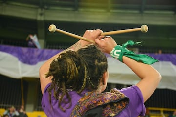 "En el marco de la semana del Estallido Feminista Popular previa al #8M, las mujeres decidimos unirnos en medio de nuestras diversidades -embajadoras, leonas, feministas, todas- para hacer una invitación a las demás mujeres en el clásico capitalino a sumarse a este #RostroColectivo y exigir tribunas seguras para ellas, demostrar que el fútbol es un escenario mágico y poderoso para construir paz, una en la que quepamos todos. Las mujeres que ayer hicimos presencia en el estadio creemos fielmente que la revolución es #FeministaYFutbolera", aseguró Laura Torres, feminista hincha de Millonarios y perteneciente al colectivo Fútbol Conciencia.