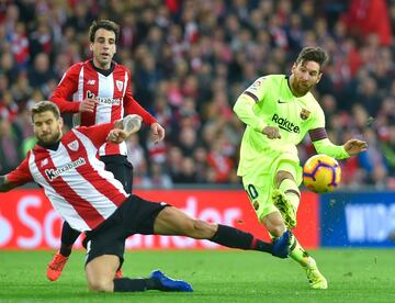 Leo Messi e Íñigo Martínez.