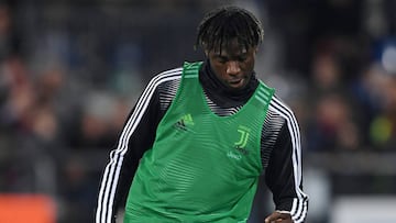 Soccer Football - Serie A - Cagliari v Juventus - Sardegna Arena, Cagliari, Italy - April 2, 2019  Juventus&#039; Moise Kean during the warm up before the match    REUTERS/Alberto Lingria