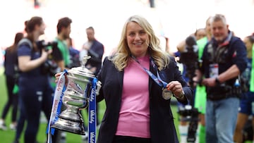 FILE PHOTO: Soccer Football - Women's FA Cup - Final - Chelsea v Manchester United - Wembley Stadium, London, Britain - May 14, 2022 Chelsea manager Emma Hayes celebrates with the trophy after winning the Women's FA Cup Action Images via Reuters/Paul Childs/File Photo