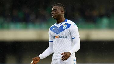 Liverpool's Wijnaldum: All players should walk off in case of racist abuse