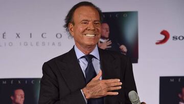 Julio Iglesias desiste de vender su avión privado al no encontrar comprador