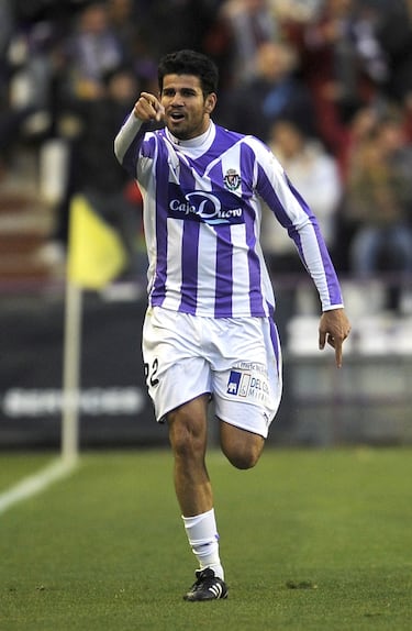 Defendió los colores del Valladolid la temporada 2009-10.