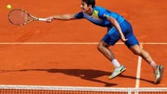 Garín salva puntos de partido para ganar en Brasil