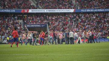 Aficionados en el día de las peñas.
