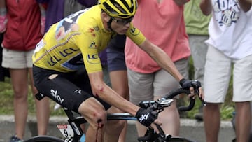 Froome sobrevive a una caída