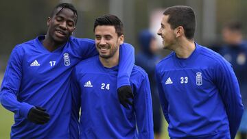 Ibra, Javi Muñoz y Javi Hernández, jugadores del Oviedo