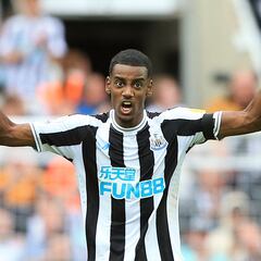 Agentes y directores deportivos analizan el impacto del último mercado de fichajes en LaLiga y en la Premier