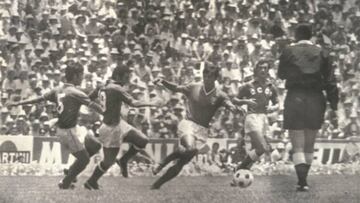 Partido inaugural del Mundial de México de 1970 en el que se mostró la primera tarjeta amarilla.