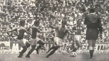 Partido inaugural del Mundial de México de 1970 en el que se mostró la primera tarjeta amarilla.