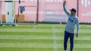 Simeone, en el entrenamiento del Cerro de ayer.