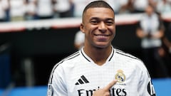 Why is Mbappé not playing for Real Madrid against AC Milan in the friendly match in Chicago?