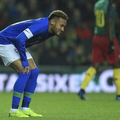 Neymar, sobre su lesión ante Camerún: "No es nada grave"
