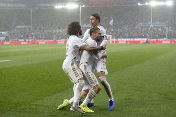 Alavés 1-2 Real Madrid | Centro desde la banda derecha que remató Isco a puerta. Pacheco la salvó pero no pudo reaccionar al remate de Carvajal a su rechace. El lateral del Real Madrid marcó el 1-2.