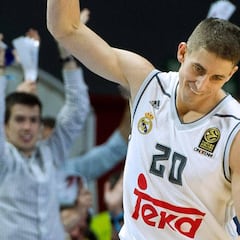 Carroll firma 52,7% en triples y va a por el récord de Toppert