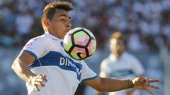 David Llanos podría dejar la UC para emigrar a Argentina