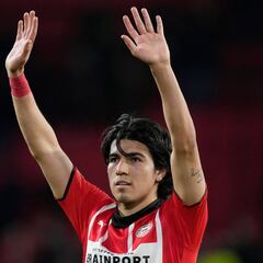 Erick Gutiérrez, ovacionado en goleada del PSV Eindhoven