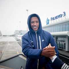 Robert Renan sortea el veto a Rusia