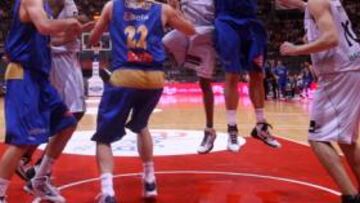 <b>SIN PROTAGONISMO. </b>Asselin (8) jugó ante el Joventut 14 minutos.