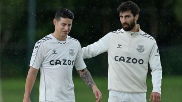James entrena por primera vez con Benítez en Finch Farm