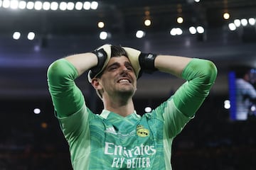 Un emocionado Courtois después del partido.