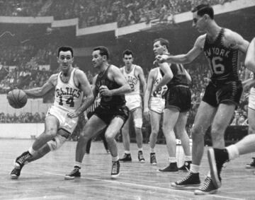 El base de los Celtics gan¨® seis t¨ªtulos en Boston entre 1957 y 1964.