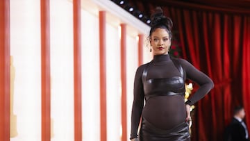 Rihanna en los premios Oscar 2023.
