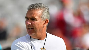 Por segunda ocasi&oacute;n en la campa&ntilde;a 2021 Meyer ha sido vinculado con programas universitarias y el coach de los Jaguars ha desestimado los rumores.