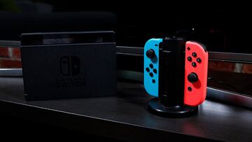 La mejor base de carga para tener hasta cuatro mandos de Nintendo Switch siempre con batería