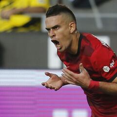 Santos Borré, en el top cinco de refuerzos de la Bundesliga